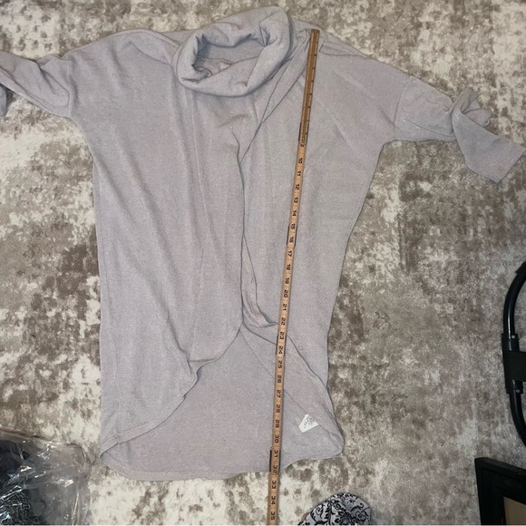 Bundle four for $20 💋 any items with 💋are eligible to bundle - Picture 9 of 10